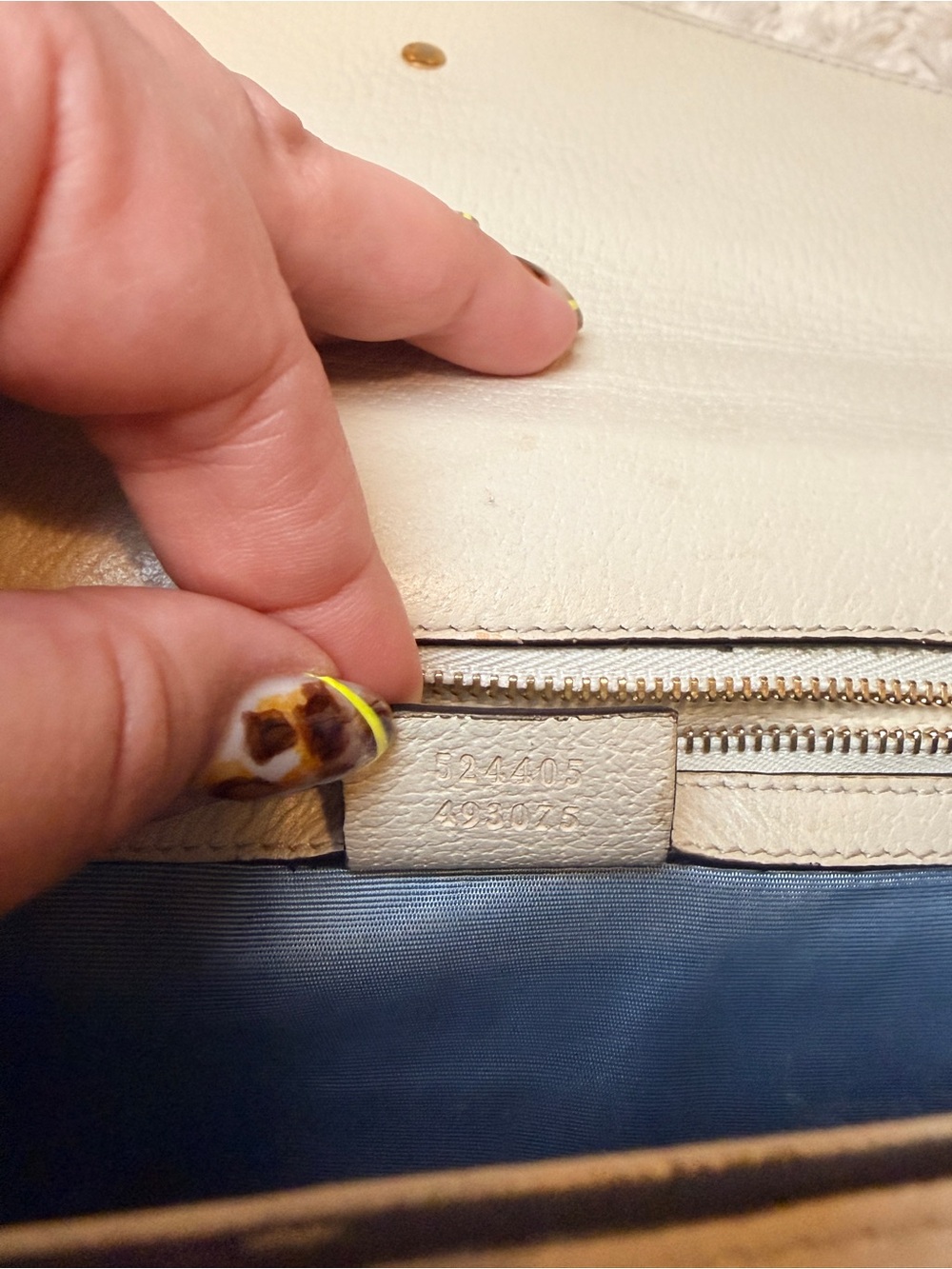 Gucci Sylvie Crossbody with Gold Star & Bee and Red-Blue Stripe strap - Picture 9 of 16